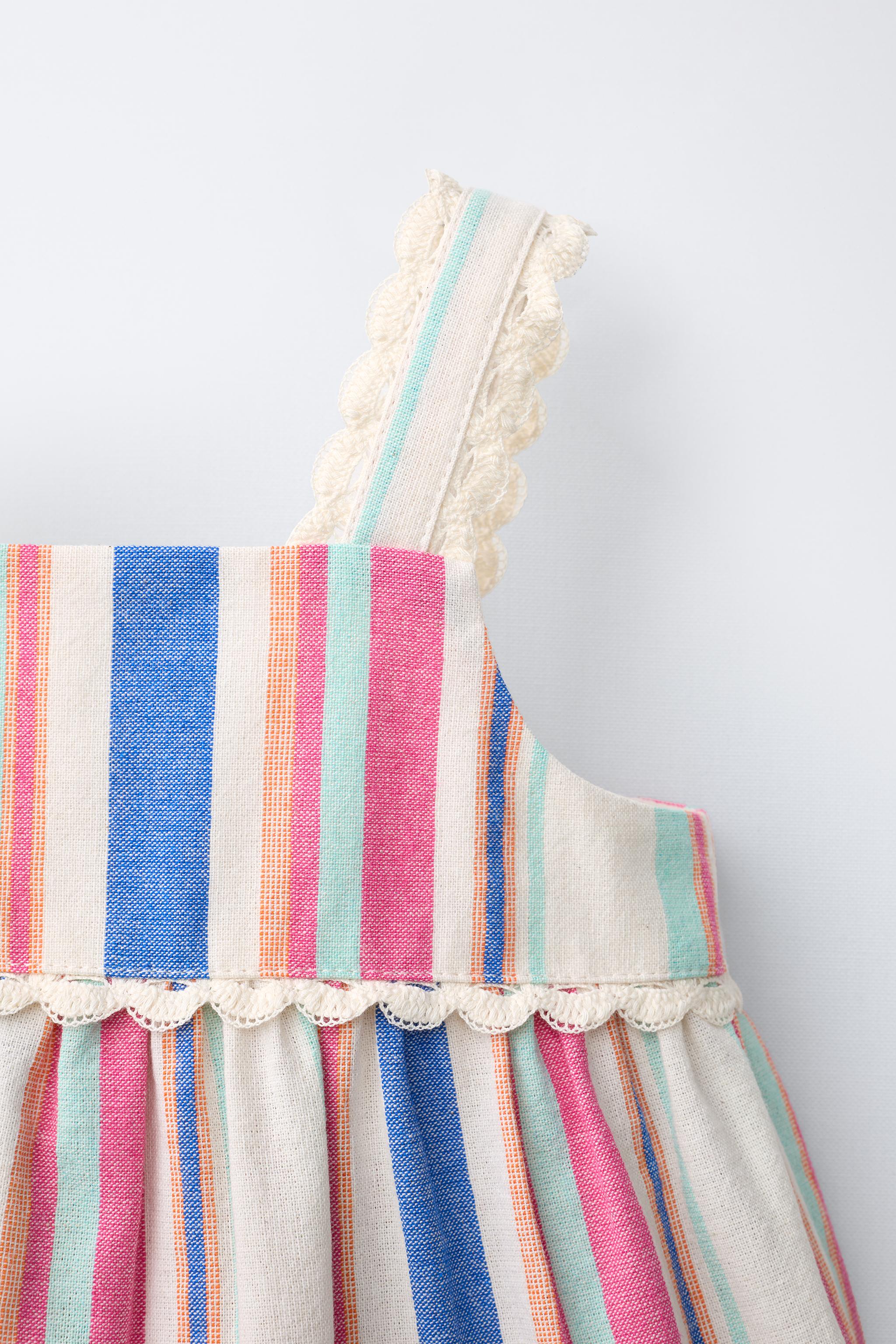 STRIPED LACE TRIM TOP